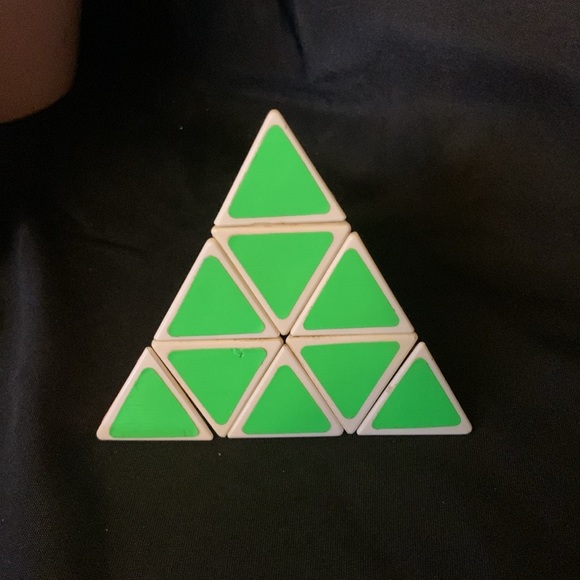 VTG 1981 Pyraminx by TOMY 3D Pyramid Triangle Puzzle Rubiks Cube brain teaser - Picture 6 of 12